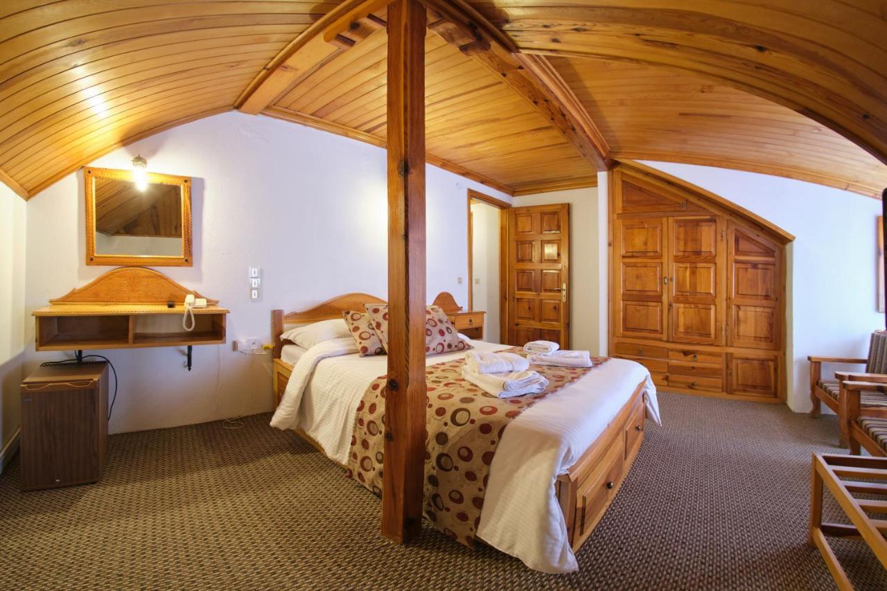 Hotel Victoria Мецово Екстериор снимка
